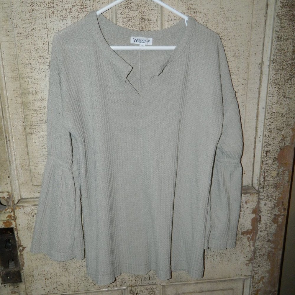 Wonderland by Orange Waffle Bell Sleeve Top Size S (EE-6)